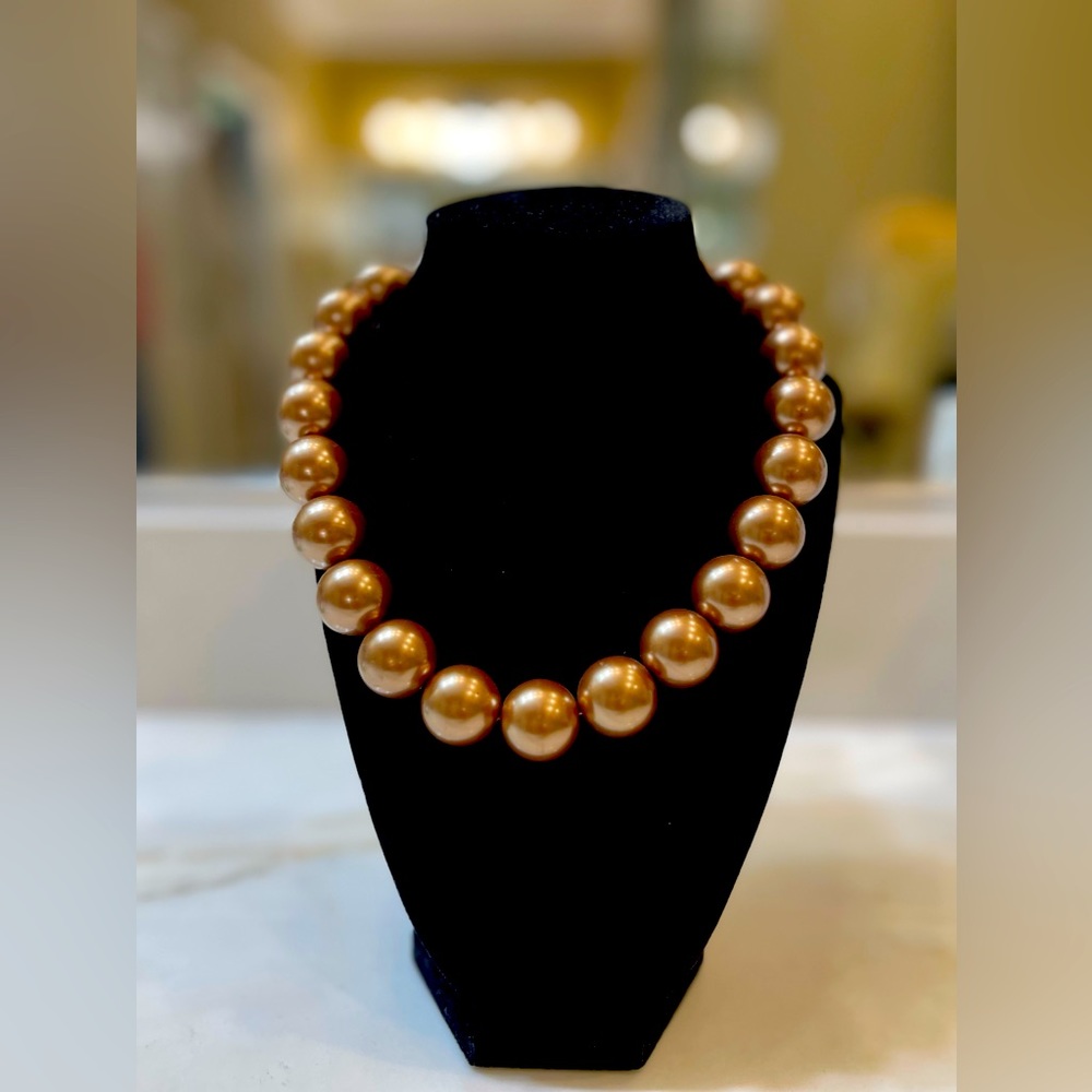 Chunky Pearl Necklace